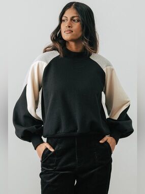 Jennifer Glasgow black, white, grey Ezili geometric Sweatshirt, size XXL